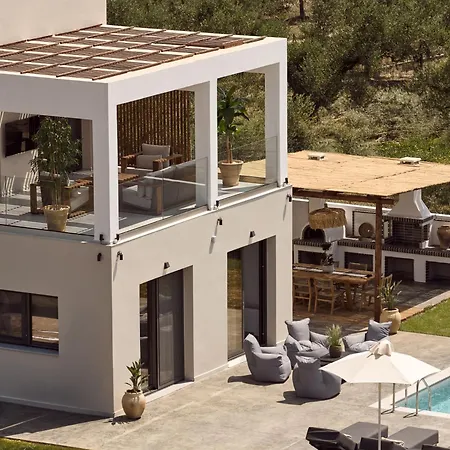 Cozy Aura Residence, By Tk Management