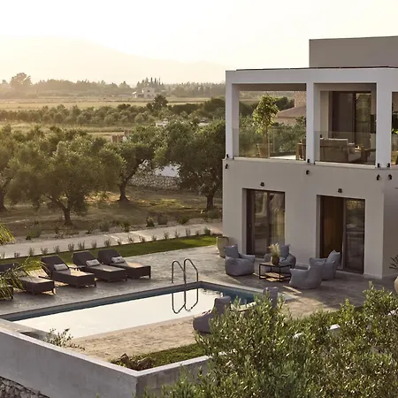 Villa Cozy Aura Residence, By Tk Management *