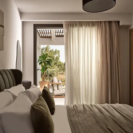 Cozy Aura Residence, By Tk Management *